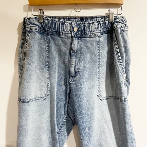 DL1961 Laura High Rise Jogger Jeans in Super Light Size 32 - Picture 4 of 9